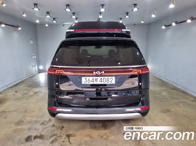 Kia Carnival Diesel 9-Seater Hi-Limousine Signature — пробег 90 000 км — фото 5 из 5