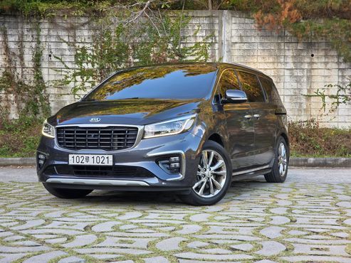 Kia Carnival 9-Seater Noblesse Special — пробег 90 131 км — фото 1 из 5