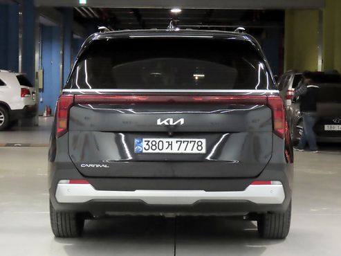 Kia Carnival Diesel 9-Seater Prestige — пробег 67 715 км — фото 3 из 5