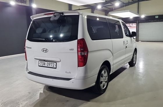 Hyundai Starex 4WD 12-Seater Wagon CVX Luxury — пробег 163 488 км — фото 2 из 5