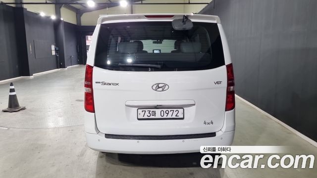 Hyundai Starex 4WD 12-Seater Wagon CVX Luxury — пробег 163 488 км — фото 4 из 5
