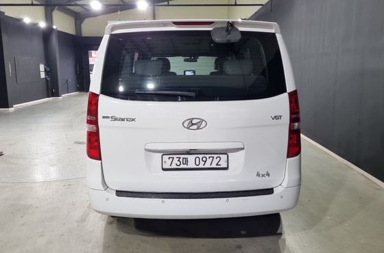 Hyundai Starex 4WD 12-Seater Wagon CVX Luxury — пробег 163 488 км — фото 4 из 5