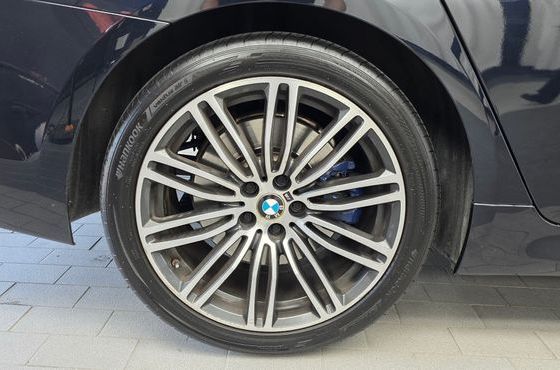 BMW 5-Series 530i xDrive M Sport Package Plus — пробег 68 311 км — фото 5 из 5