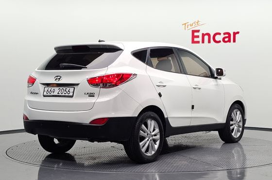 Hyundai Tucson Diesel 2WD LX20 Luxury — пробег 141 647 км — фото 2 из 5