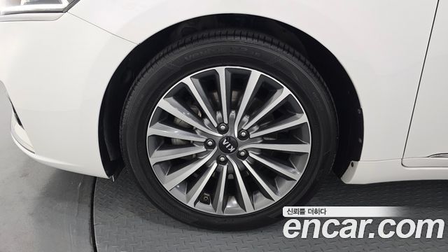 Kia K7 из Кореи Encar