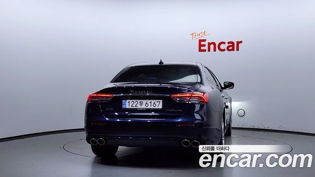 Maserati Quattroporte из Кореи Encar