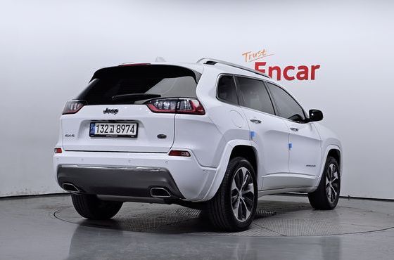 Jeep Cherokee 3.2 Overland AWD — пробег 38 913 км — фото 2 из 5