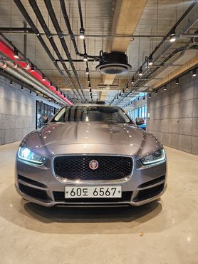 Jaguar XE 20d Prestige — пробег 120 000 км — фото 1 из 5