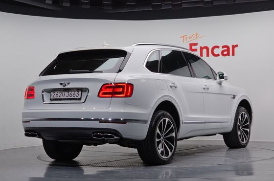 Bentley Bentayga 4.0 V8 — пробег 36 198 км — фото 2 из 5