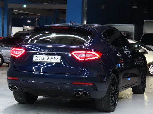 Maserati Levante 3.0 Diesel AWD GranSport — пробег 94 000 км — фото 2 из 5