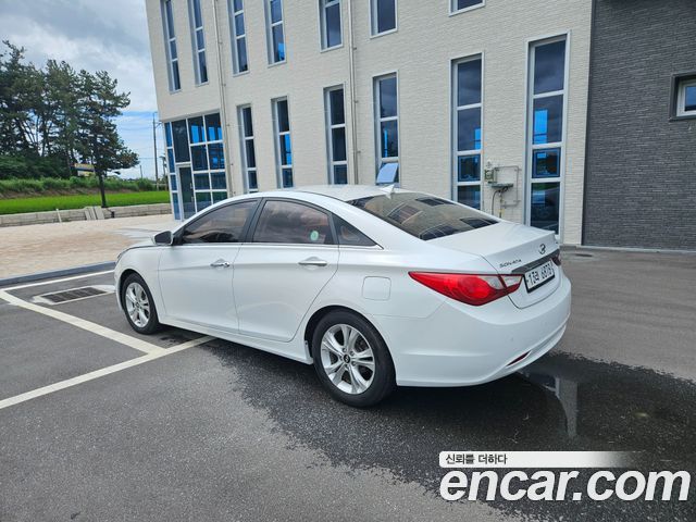 Hyundai Sonata Premier — пробег 99 000 км — фото 5 из 5