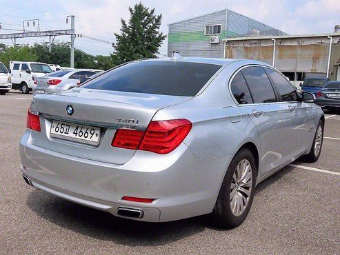 BMW 7-Series 740i — пробег 147 334 км — фото 3 из 5