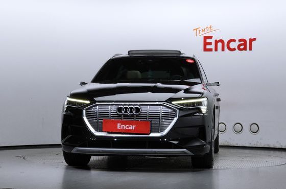 Audi e-tron 55 Quattro — пробег 59 677 км — фото 3 из 5