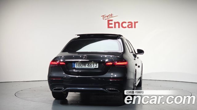 Mercedes-Benz E-Class E350 4MATIC AMG Line Edition — пробег 45 236 км — фото 4 из 5
