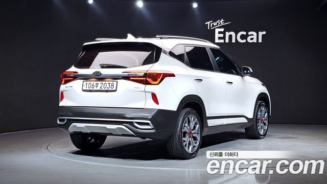 Kia Seltos из Кореи Encar