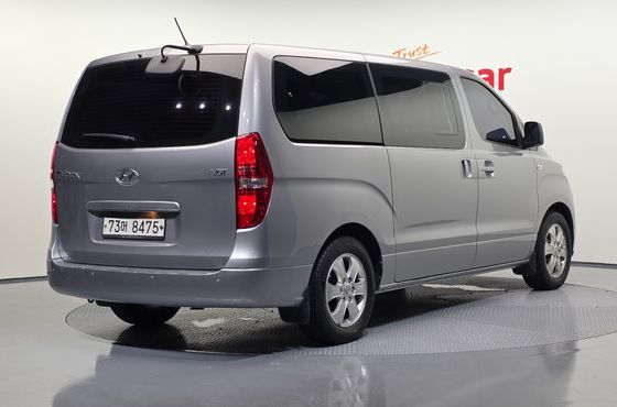 Hyundai Starex Wagon 11-Seater Smart — пробег 124 940 км — фото 2 из 5