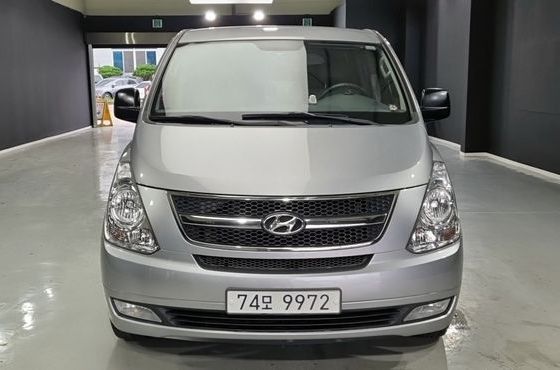 Hyundai Starex 11-Seater Wagon CVX Luxury — пробег 147 666 км — фото 2 из 5