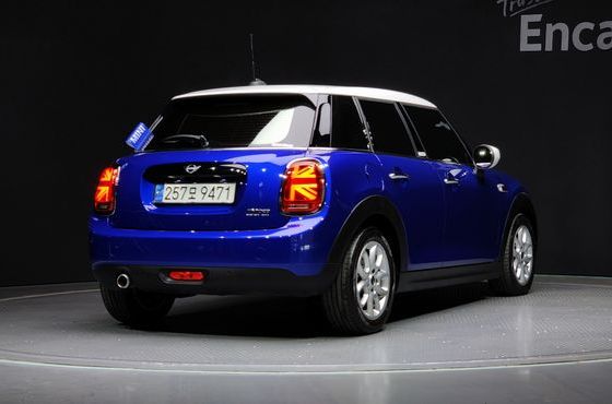 Mini Cooper 5Door HIGH 3rd — пробег 40 666 км — фото 2 из 5