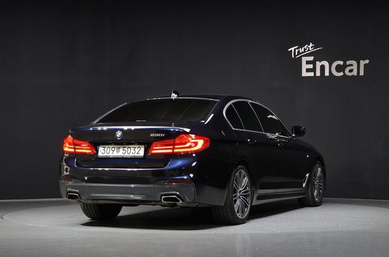 BMW 5-Series 530i M Sport Package Plus — пробег 62 791 км — фото 2 из 5