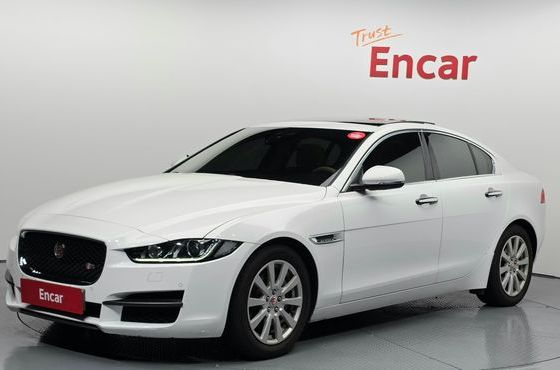 Jaguar XE 20d Prestige — пробег 110 939 км — фото 1 из 5