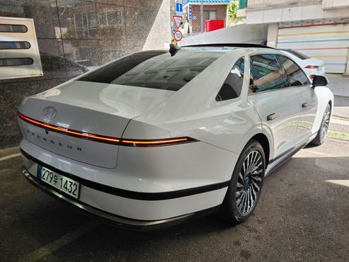 Hyundai Grandeur 2,5 Gasoline 2WD Calligraphy — пробег 650 км — фото 3 из 5