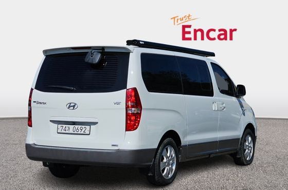 Hyundai Starex 4WD 11-Seater Wagon HVX VIP Package — пробег 59 879 км — фото 2 из 5