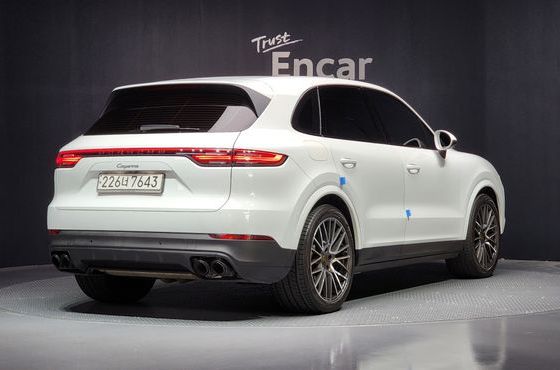 Porsche Cayenne 3.0 — пробег 29 871 км — фото 2 из 5