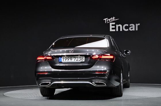 Mercedes-Benz E-Class E250 AMG Line — пробег 40 437 км — фото 4 из 5