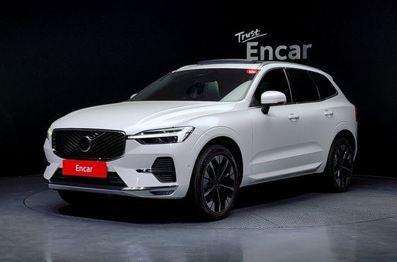 Volvo XC60 B5 Ultra Bright — пробег 873 км — фото 1 из 5