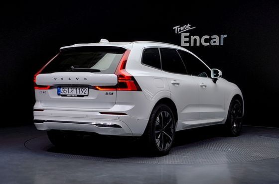 Volvo XC60 B5 Ultra Bright — пробег 873 км — фото 2 из 5