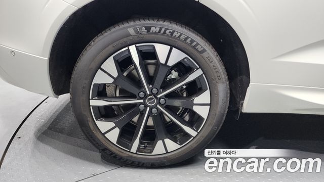 Volvo XC60 B5 Ultra Bright — пробег 873 км — фото 5 из 5