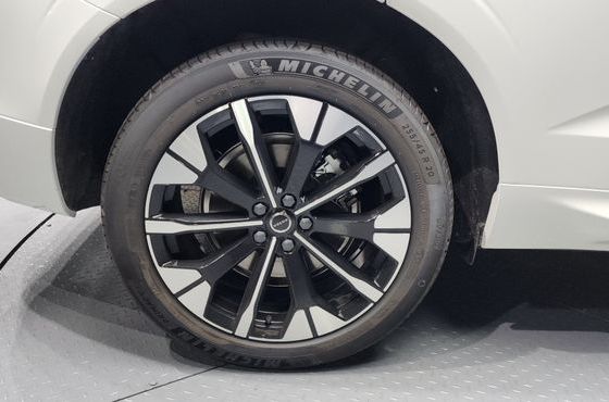 Volvo XC60 B5 Ultra Bright — пробег 873 км — фото 5 из 5