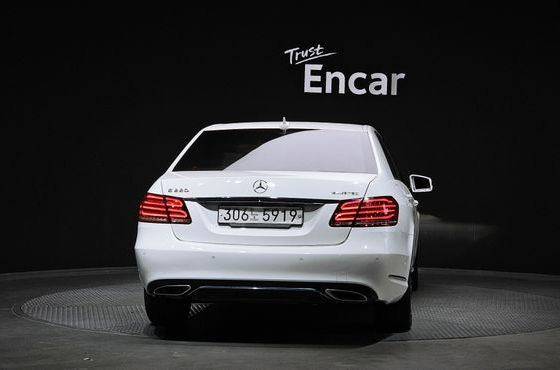 Mercedes-Benz E-Class E220 Bluetec Avantgarde — пробег 178 423 км — фото 4 из 5