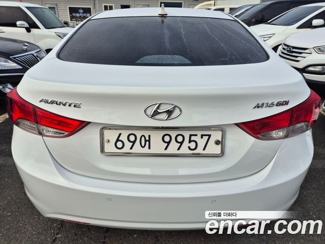Hyundai AVANTE M16 GDI Deluxe — пробег 176 000 км — фото 4 из 5