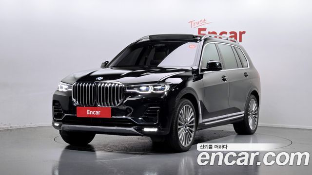 BMW X7 xDrive 40d Design Pure Excellence 7-Seater — пробег 79 701 км — фото 1 из 5