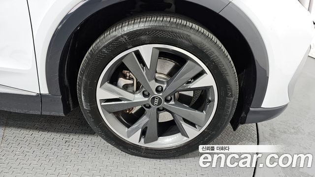 Audi Q4 e-tron из Кореи Encar