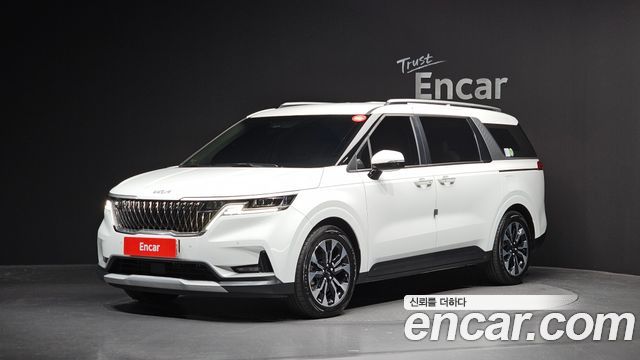 Kia Carnival 9-Seater Prestige — пробег 66 345 км — фото 1 из 5