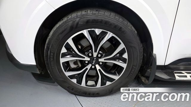 Kia Carnival 9-Seater Prestige — пробег 65 749 км — фото 5 из 5