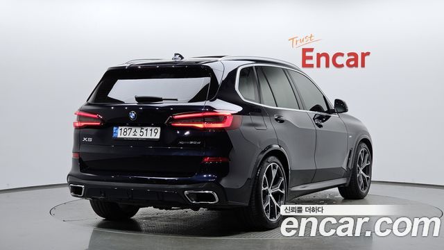 BMW X5 xDrive 30d M Sport — пробег 95 180 км — фото 2 из 5