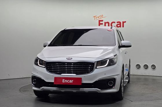 Kia Carnival 9-seater Prestige — пробег 132 483 км — фото 3 из 5