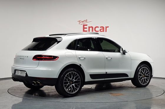 Porsche Macan 3.0 S Diesel 95B — пробег 109 731 км — фото 2 из 5