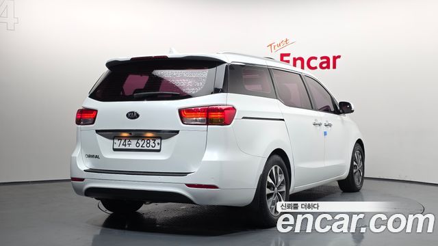 Kia Carnival из Кореи Encar