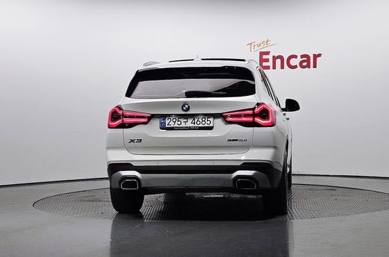 BMW X3 xDrive 20i — пробег 28 097 км — фото 4 из 5