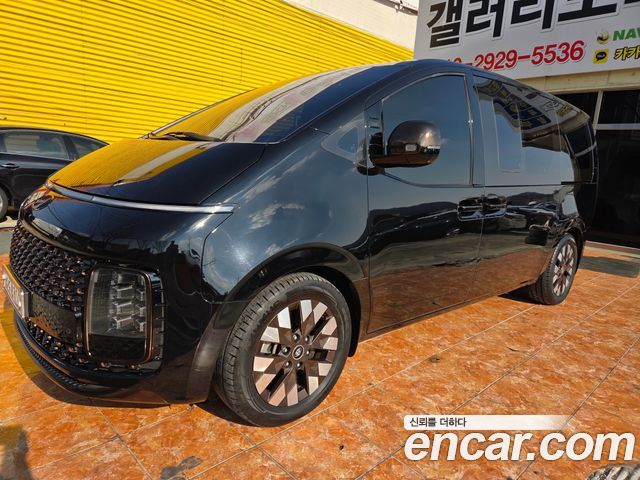 Hyundai Staria 4WD Lounge 9-Seater Inspiration — пробег 86 325 км — фото 3 из 5