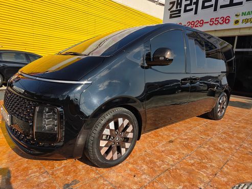 Hyundai Staria 4WD Lounge 9-Seater Inspiration — пробег 86 325 км — фото 3 из 5