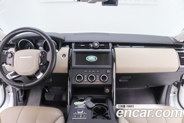 Land Rover Discovery 3.0 SD6 SE — пробег 144 108 км — фото 5 из 5