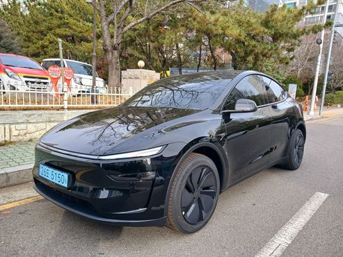 Tesla Model Y RWD — пробег 765 км — фото 2 из 5