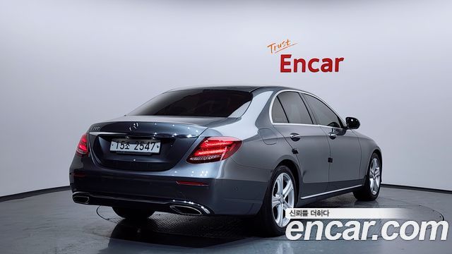 Mercedes-Benz E-Class из Кореи Encar
