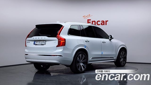 Volvo XC90 T8 Ultimate Bright Hybrid — пробег 51 360 км — фото 2 из 5