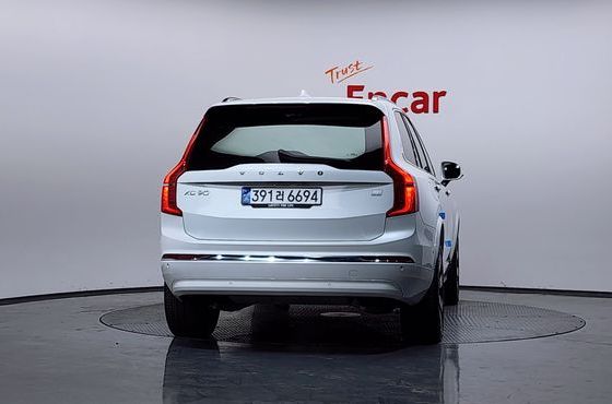 Volvo XC90 T8 Ultimate Bright Hybrid — пробег 51 360 км — фото 4 из 5